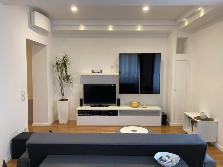 Thesan Lodge, Chic & Modern Design Apartment Гроссето Экстерьер фото