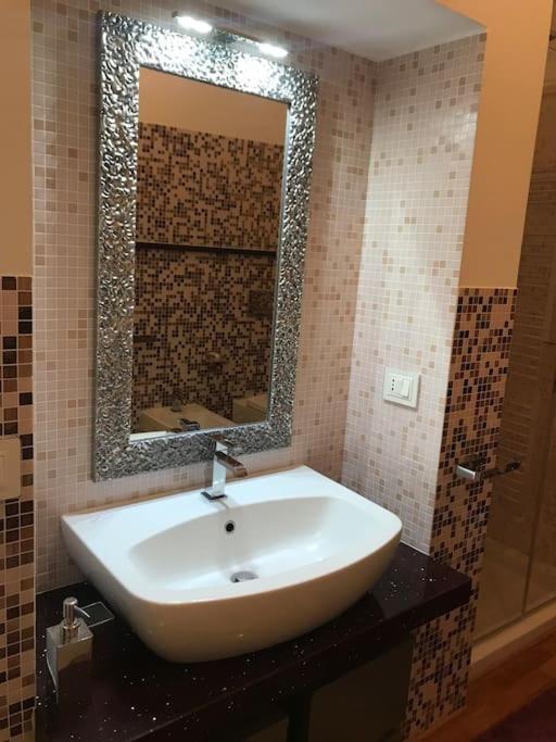 Thesan Lodge, Chic & Modern Design Apartment Гроссето Экстерьер фото