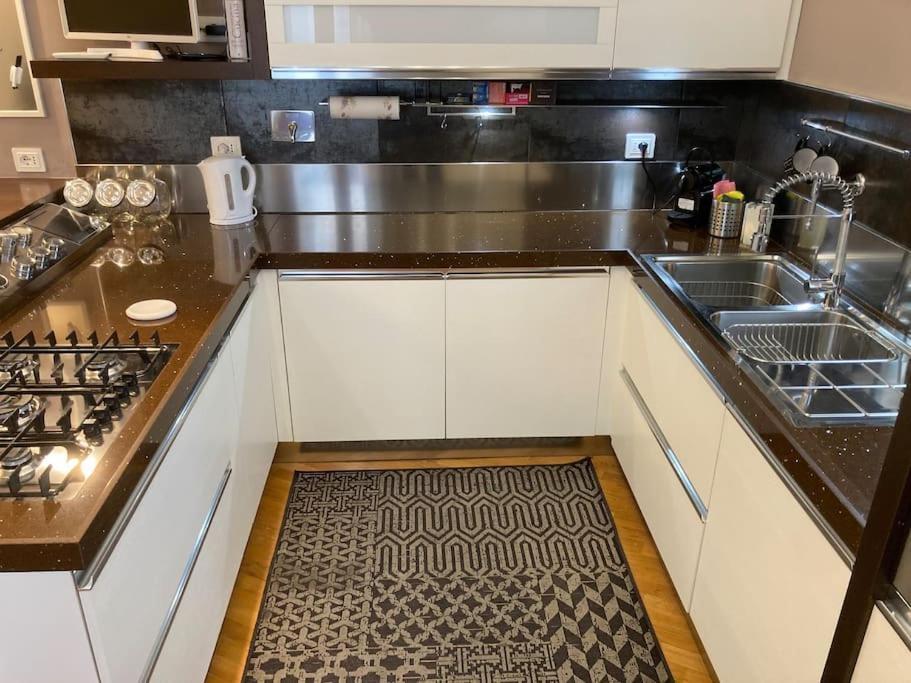 Thesan Lodge, Chic & Modern Design Apartment Гроссето Экстерьер фото