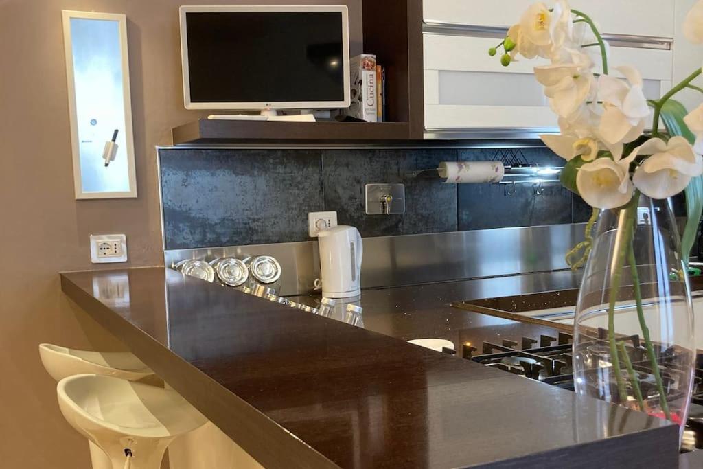 Thesan Lodge, Chic & Modern Design Apartment Гроссето Экстерьер фото