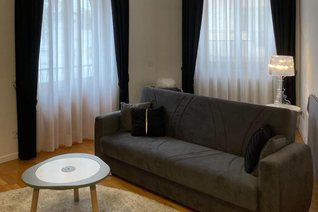 Thesan Lodge, Chic & Modern Design Apartment Гроссето Экстерьер фото